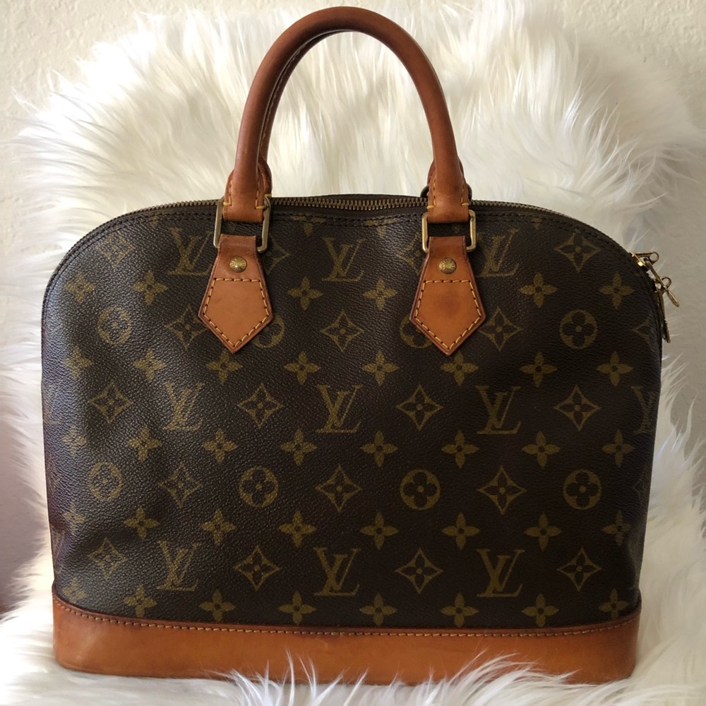 Authentic LV Alma Monogram